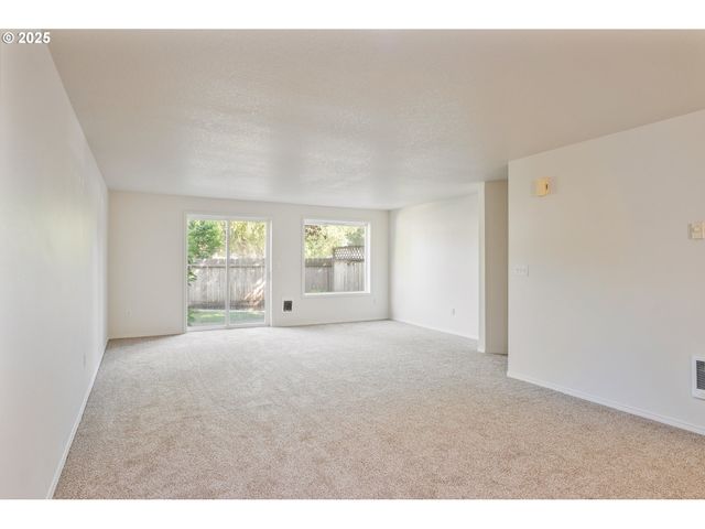 5301 PLOMONDON St F24, Vancouver, WA 98661