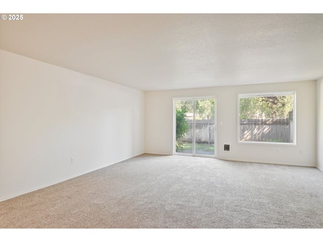 5301 PLOMONDON St F24, Vancouver, WA 98661