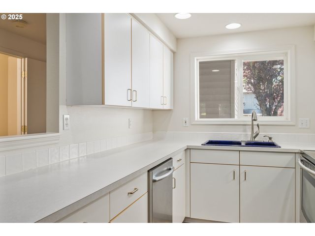 5301 PLOMONDON St F24, Vancouver, WA 98661