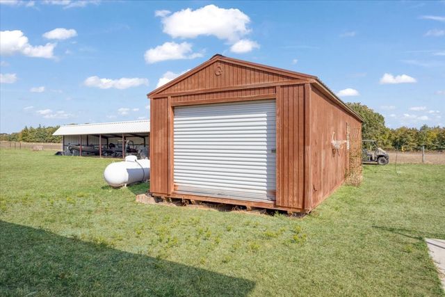 1682 County Road 2150, Telephone, TX 75488