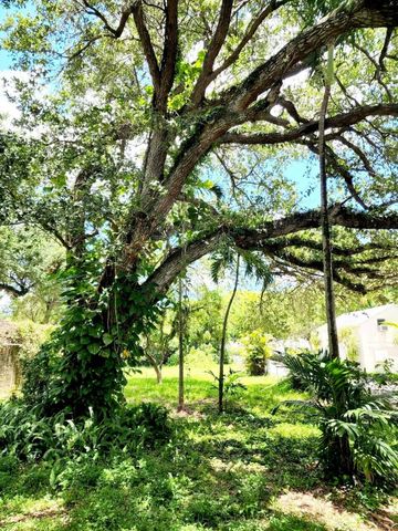 4124 N 32nd Court, Hollywood, FL 33021