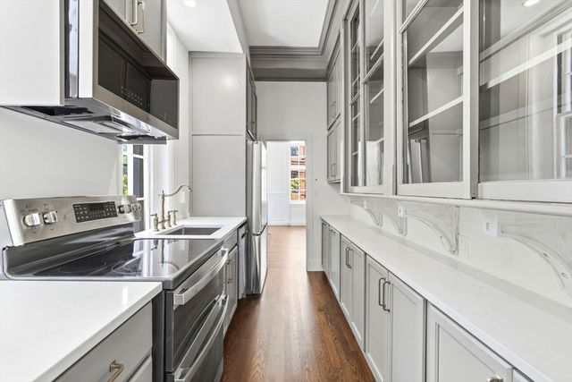 2 Otis Place 1, Boston, MA 02108