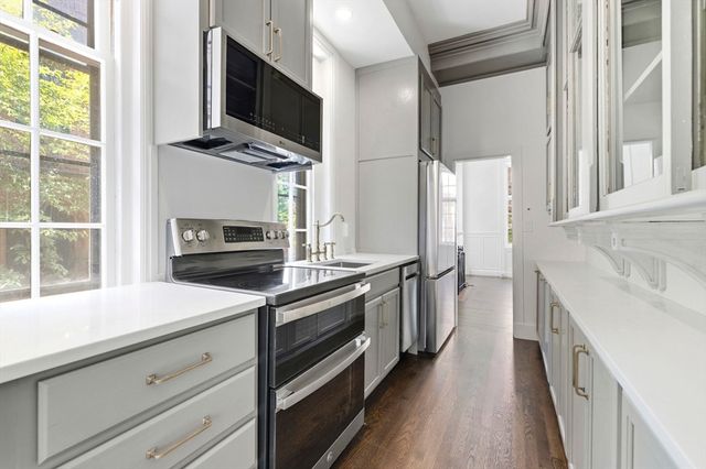 2 Otis Place 1, Boston, MA 02108
