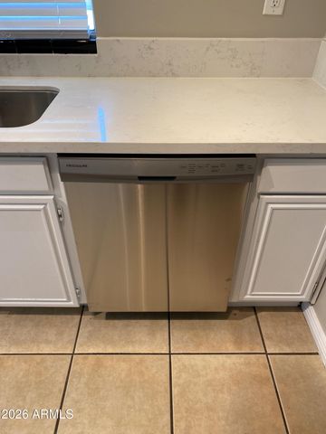 3939 W ANDERSON Drive, Glendale, AZ 85308