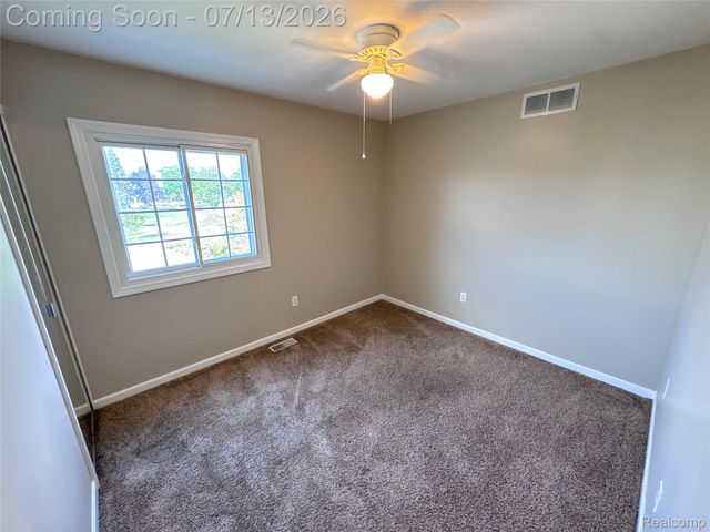 35601 Ashford Drive, Sterling Heights, MI 48312