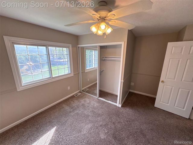 35601 Ashford Drive, Sterling Heights, MI 48312