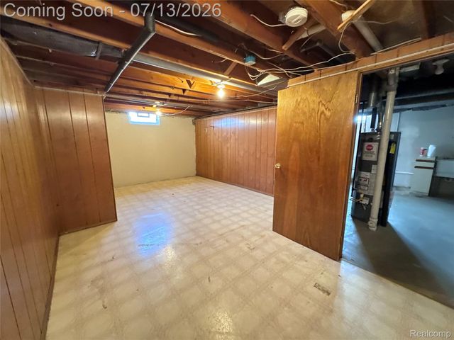 35601 Ashford Drive, Sterling Heights, MI 48312
