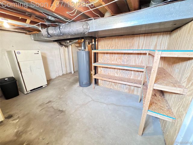 35601 Ashford Drive, Sterling Heights, MI 48312