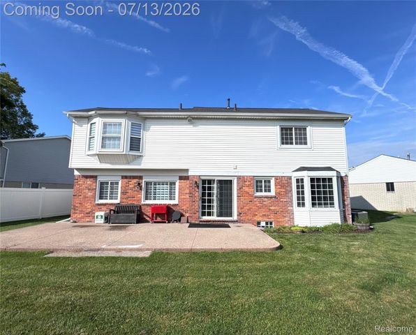35601 Ashford Drive, Sterling Heights, MI 48312