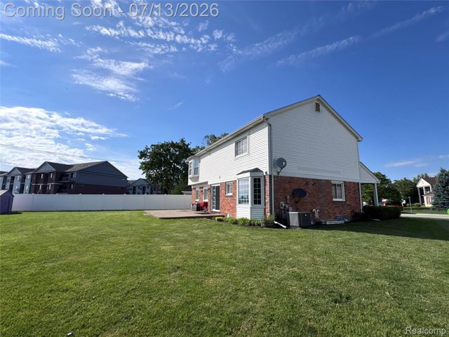 35601 Ashford Drive, Sterling Heights, MI 48312