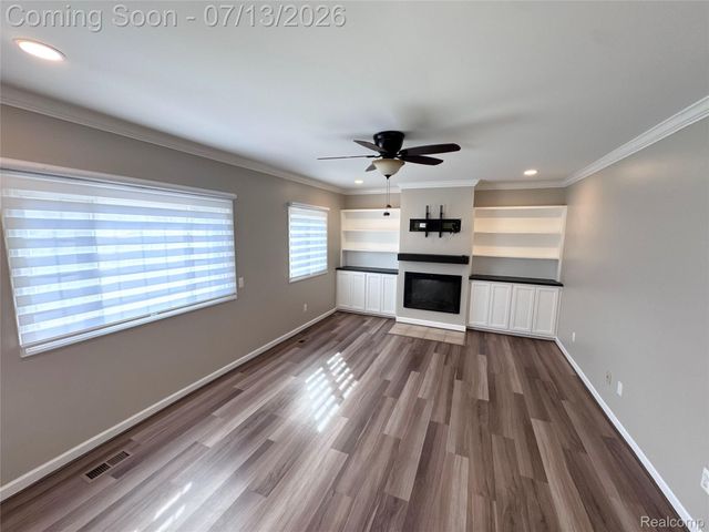 35601 Ashford Drive, Sterling Heights, MI 48312