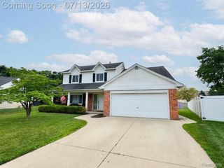35601 Ashford Drive, Sterling Heights, MI 48312