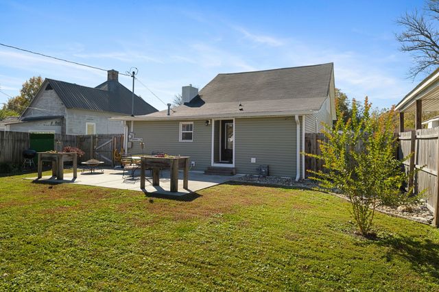 302 N Polk St, Tullahoma, TN 37388