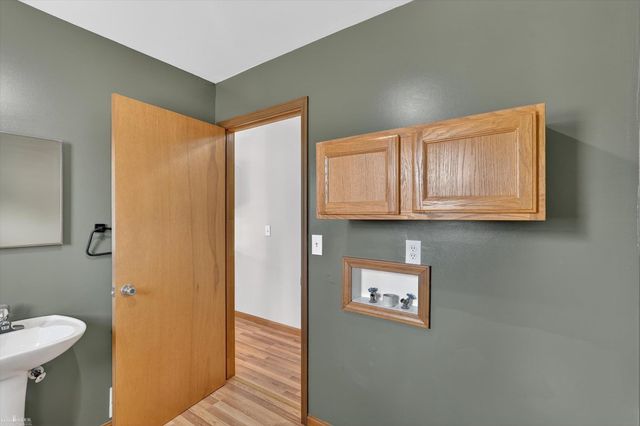 424 Fairview Avenue, Caledonia Twp, MI 48867