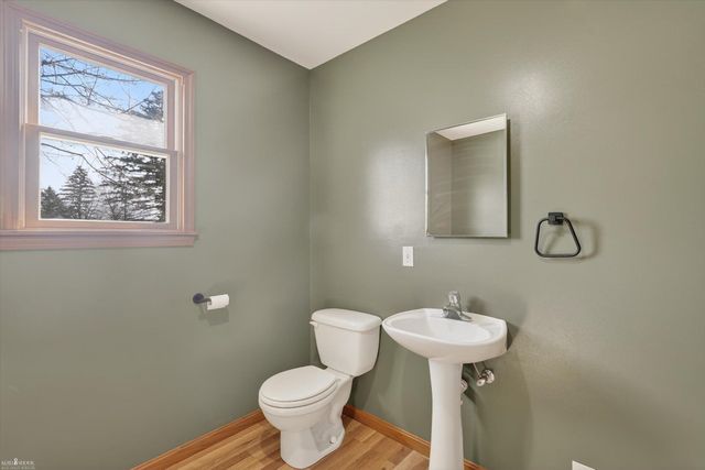 424 Fairview Avenue, Caledonia Twp, MI 48867