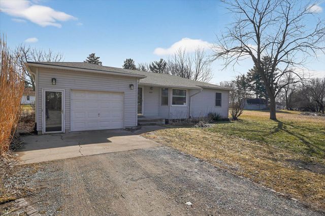 424 Fairview Avenue, Caledonia Twp, MI 48867