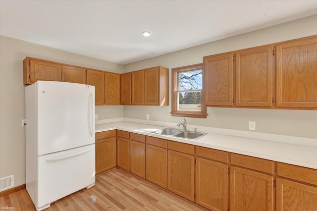 424 Fairview Avenue, Caledonia Twp, MI 48867