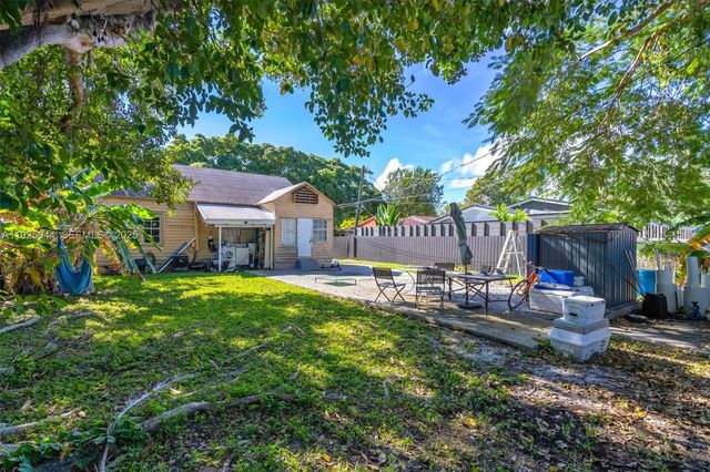 2271 SW 11th St, Miami, FL 33135