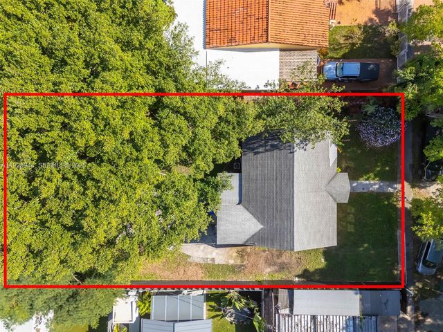 2271 SW 11th St, Miami, FL 33135