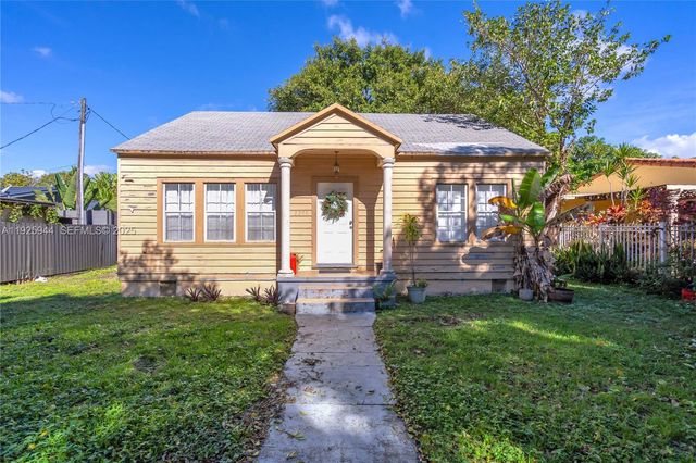 2271 SW 11th St, Miami, FL 33135