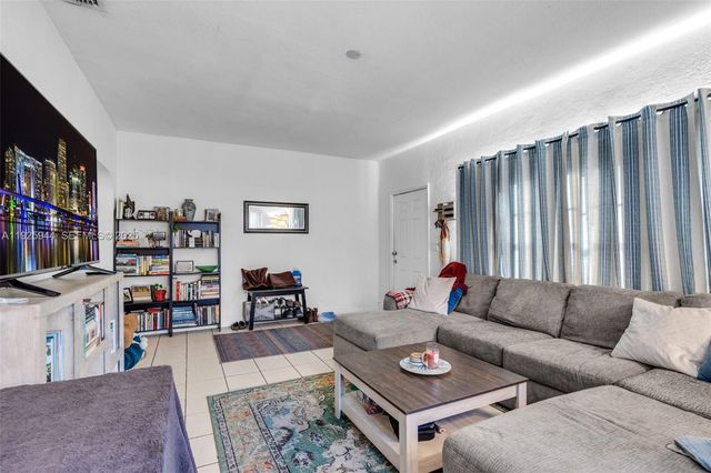 2271 SW 11th St, Miami, FL 33135