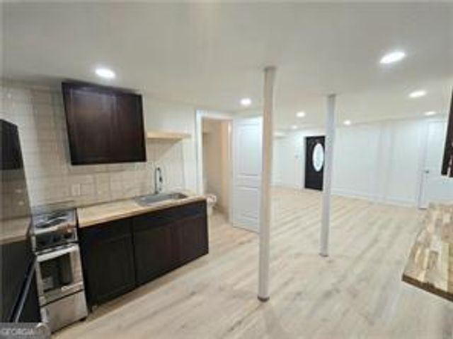 1022 Mayson Turner Road NW, Atlanta, GA 30314