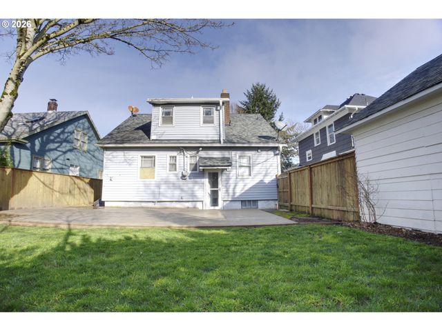 2144 N WEBSTER St, Portland, OR 97217
