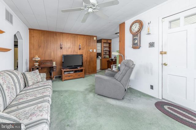 192 S ROOSEVELT CT, West Deptford, NJ 08086