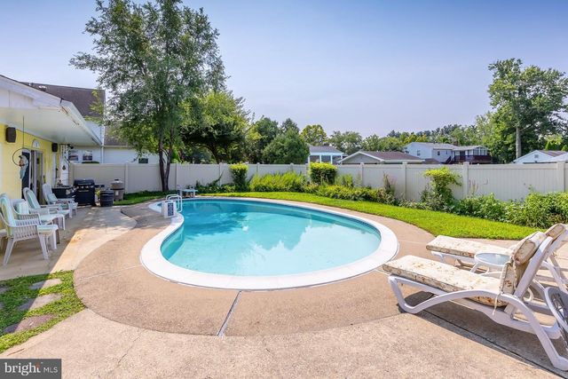 192 S ROOSEVELT CT, West Deptford, NJ 08086