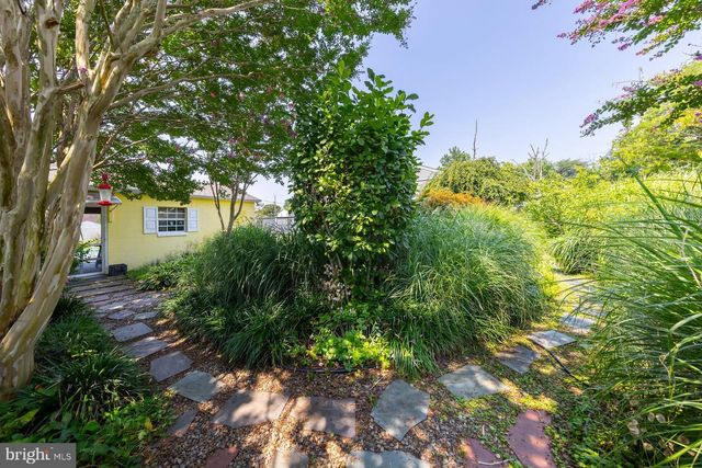 192 S ROOSEVELT CT, West Deptford, NJ 08086