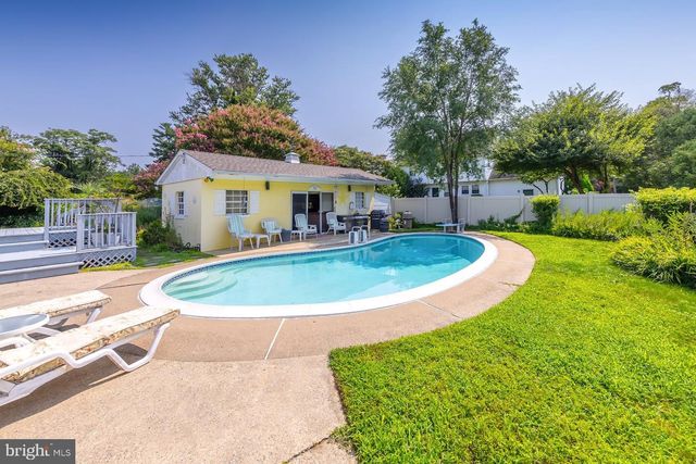 192 S ROOSEVELT CT, West Deptford, NJ 08086