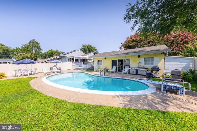 192 S ROOSEVELT CT, West Deptford, NJ 08086