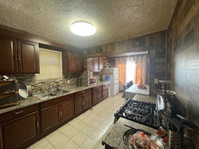6578 Montrose Street, Detroit, MI 48228