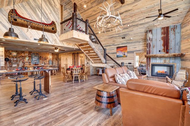 187 Briar Woods Lane, Blue Ridge, GA 30513