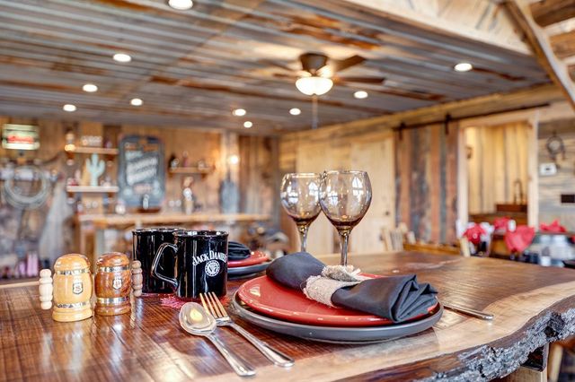 187 Briar Woods Lane, Blue Ridge, GA 30513