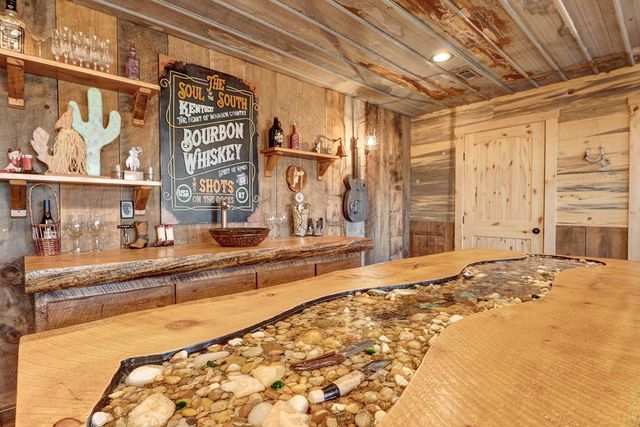 187 Briar Woods Lane, Blue Ridge, GA 30513