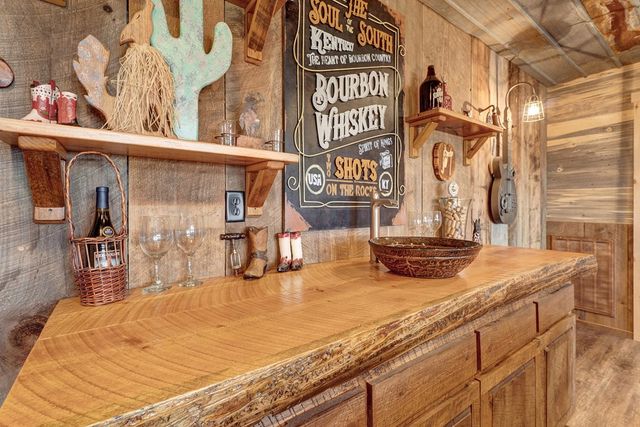 187 Briar Woods Lane, Blue Ridge, GA 30513