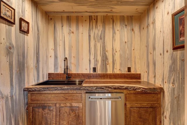 187 Briar Woods Lane, Blue Ridge, GA 30513