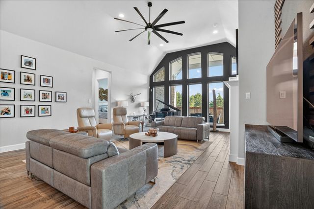 2825 Shane Drive, Midlothian, TX 76065
