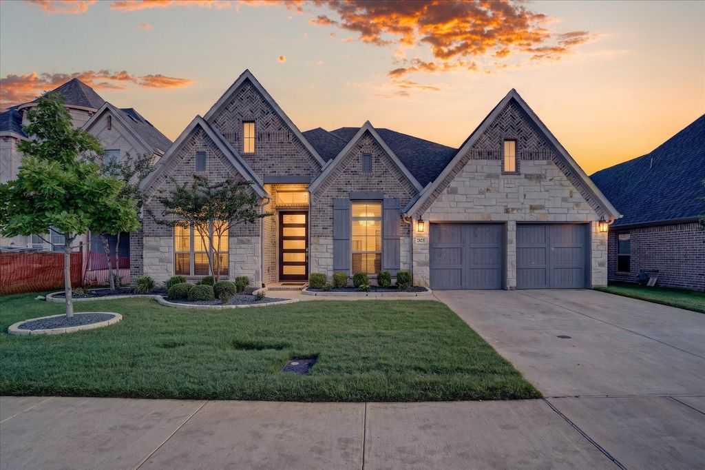 2825 Shane Drive, Midlothian, TX 76065