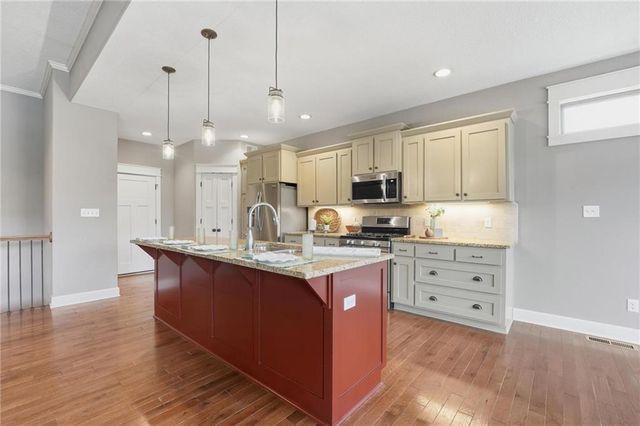 4385 Missouri Drive, Ottawa, KS 66067