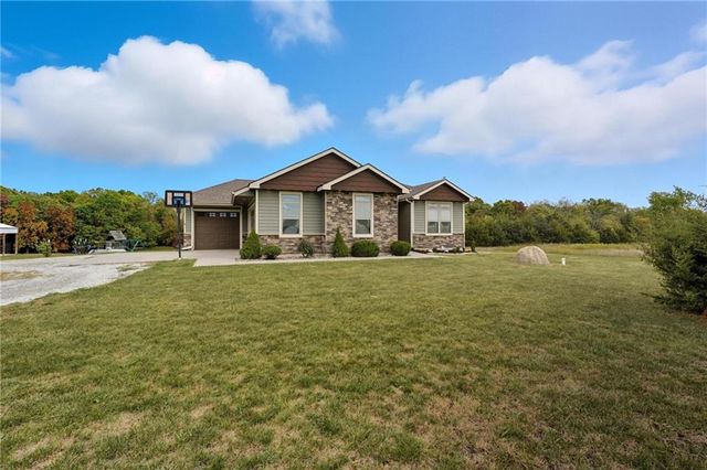 4385 Missouri Drive, Ottawa, KS 66067