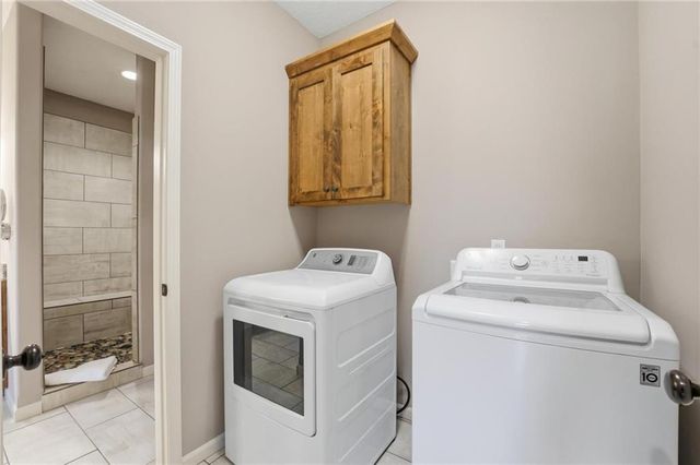 4385 Missouri Drive, Ottawa, KS 66067