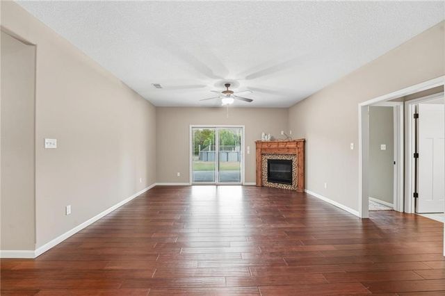 4385 Missouri Drive, Ottawa, KS 66067