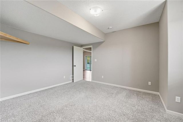 4385 Missouri Drive, Ottawa, KS 66067