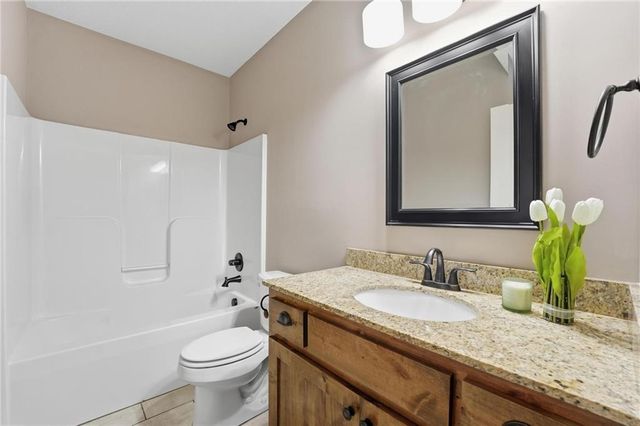 4385 Missouri Drive, Ottawa, KS 66067