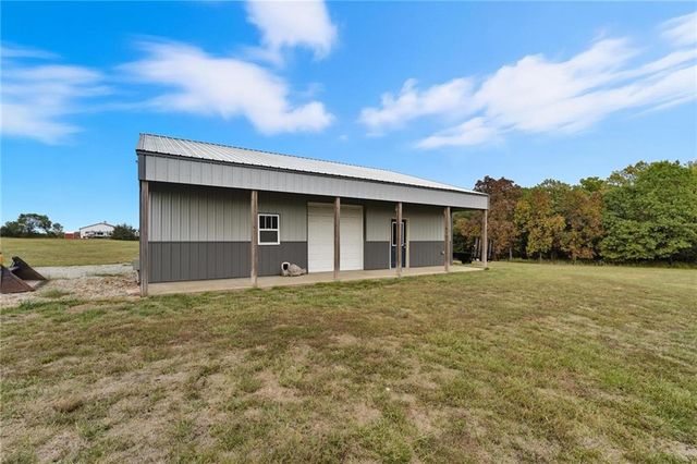 4385 Missouri Drive, Ottawa, KS 66067
