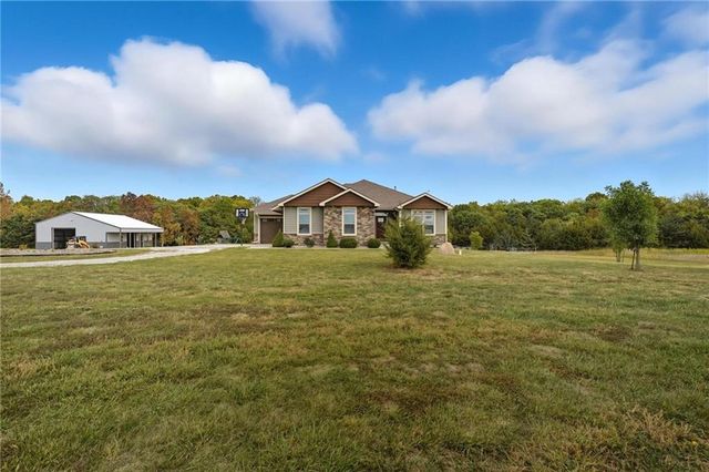 4385 Missouri Drive, Ottawa, KS 66067