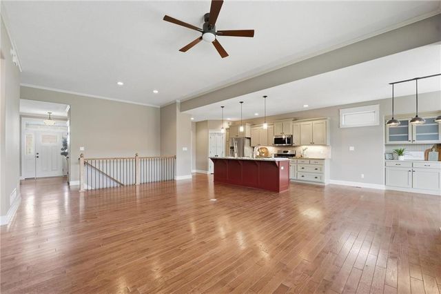 4385 Missouri Drive, Ottawa, KS 66067