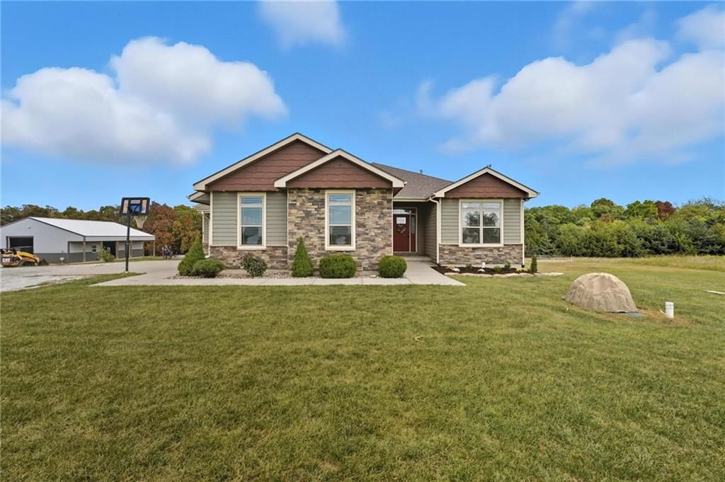 4385 Missouri Drive, Ottawa, KS 66067